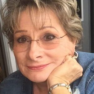 Meet your Posher, Sheila